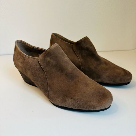 Easy Spirit 360 Brown Suede Leather Wedge Booties  Size 11 Comfort Light Wear - Picture 1 of 10